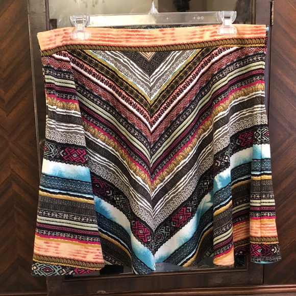 American Rag Dresses & Skirts - American Rag short Stretch Ethnic Print Skirt